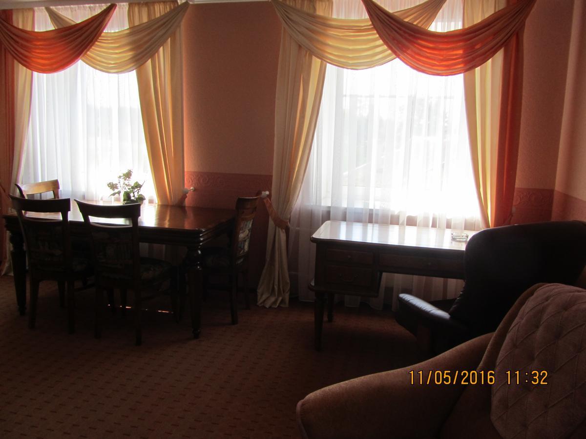 Hotel Berezka Vawkavysk Exterior photo